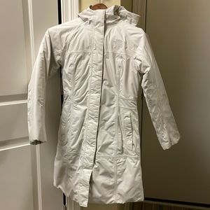 Woman’s north face coat